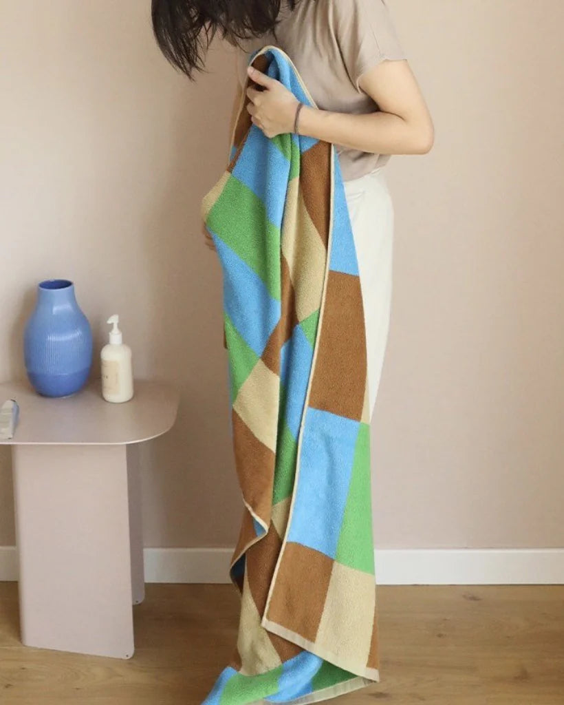 Rainbow Checkered Bath Towel, Soft 100% Organic Long-Stapled Cotton