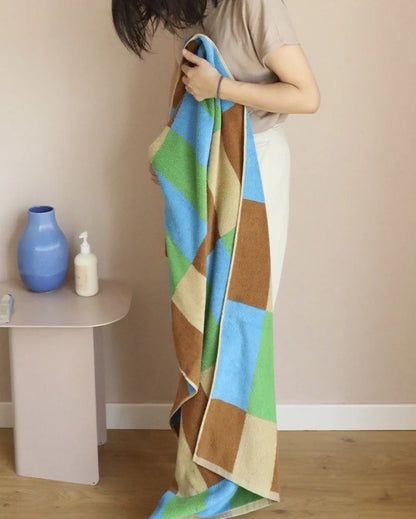 Rainbow Checkered Bath Towel, Soft 100% Organic Long-Stapled Cotton